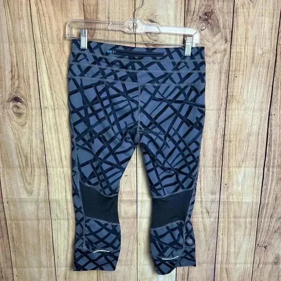 *Athleta Splash Relay Cropped Bamboo Print Gray Size S - Picture 10 of 12